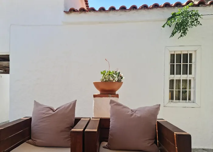 Loukoulos\' Maisonette