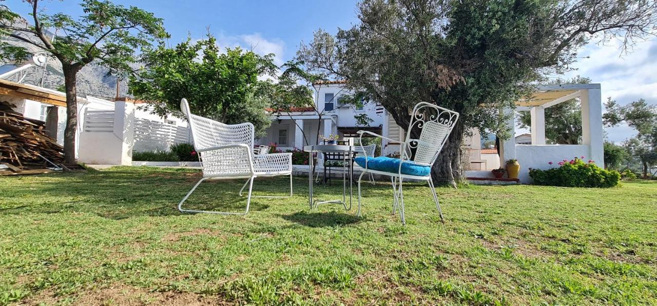 Loukoulos' Maisonette Hébergement de vacances Marathókampos