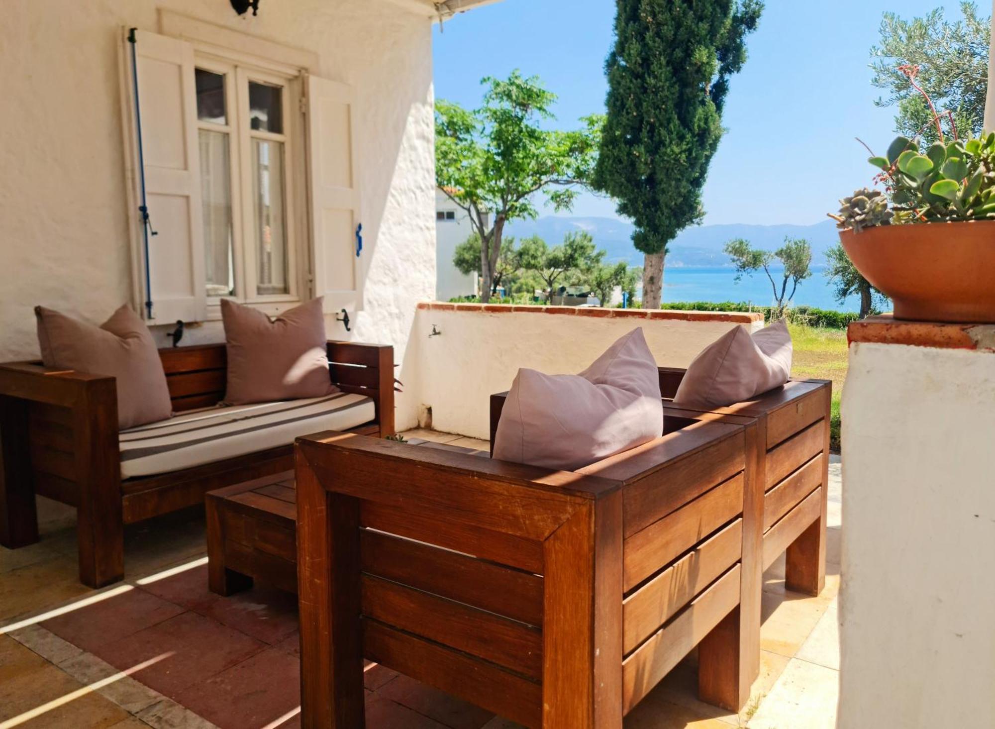 Loukoulos' Maisonette * Marathókampos